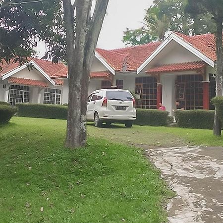 Villa Getsemani Mitra Reddoorz Sangkanurip Kültér fotó