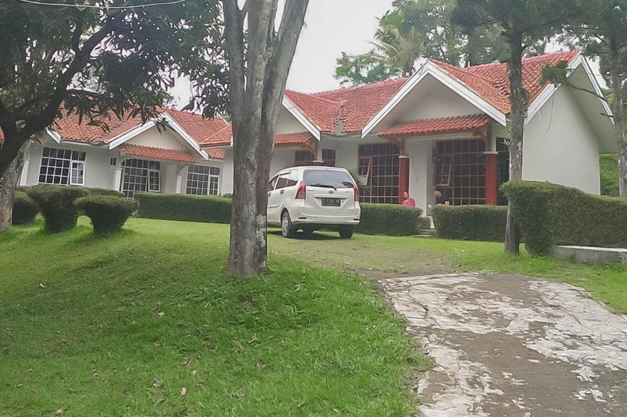 Villa Getsemani Mitra Reddoorz Sangkanurip Kültér fotó