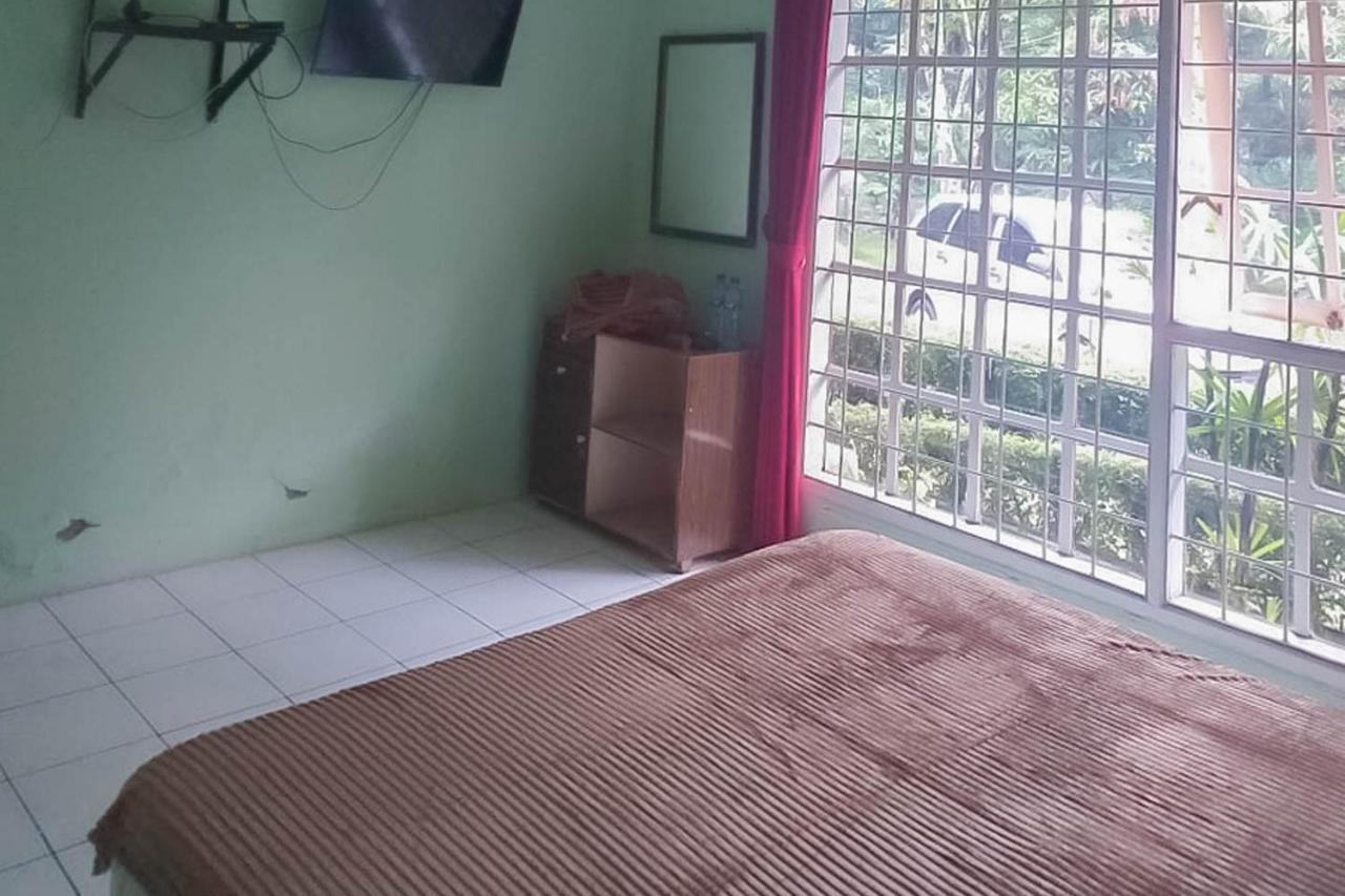 Villa Getsemani Mitra Reddoorz Sangkanurip Kültér fotó