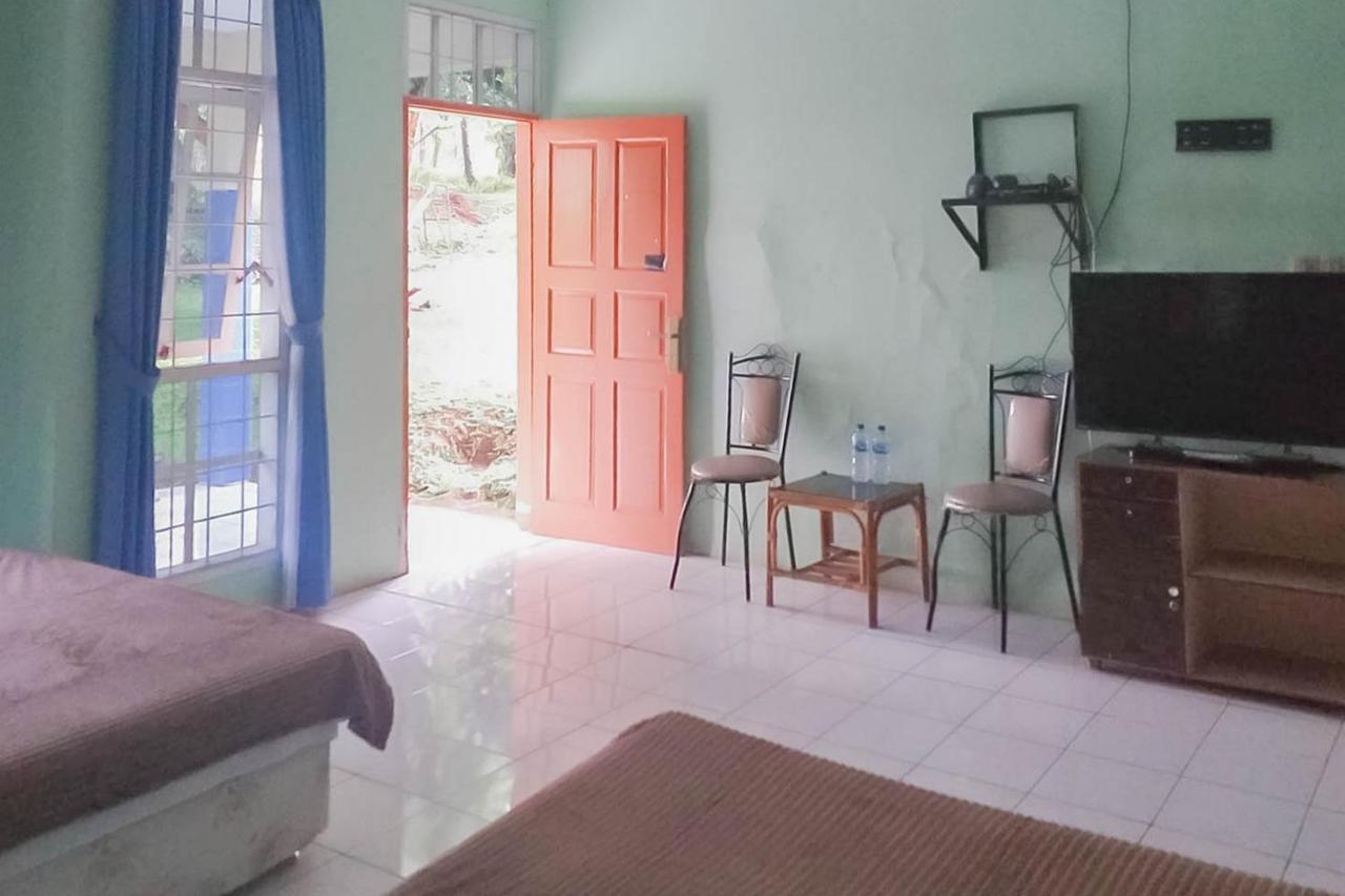 Villa Getsemani Mitra Reddoorz Sangkanurip Kültér fotó
